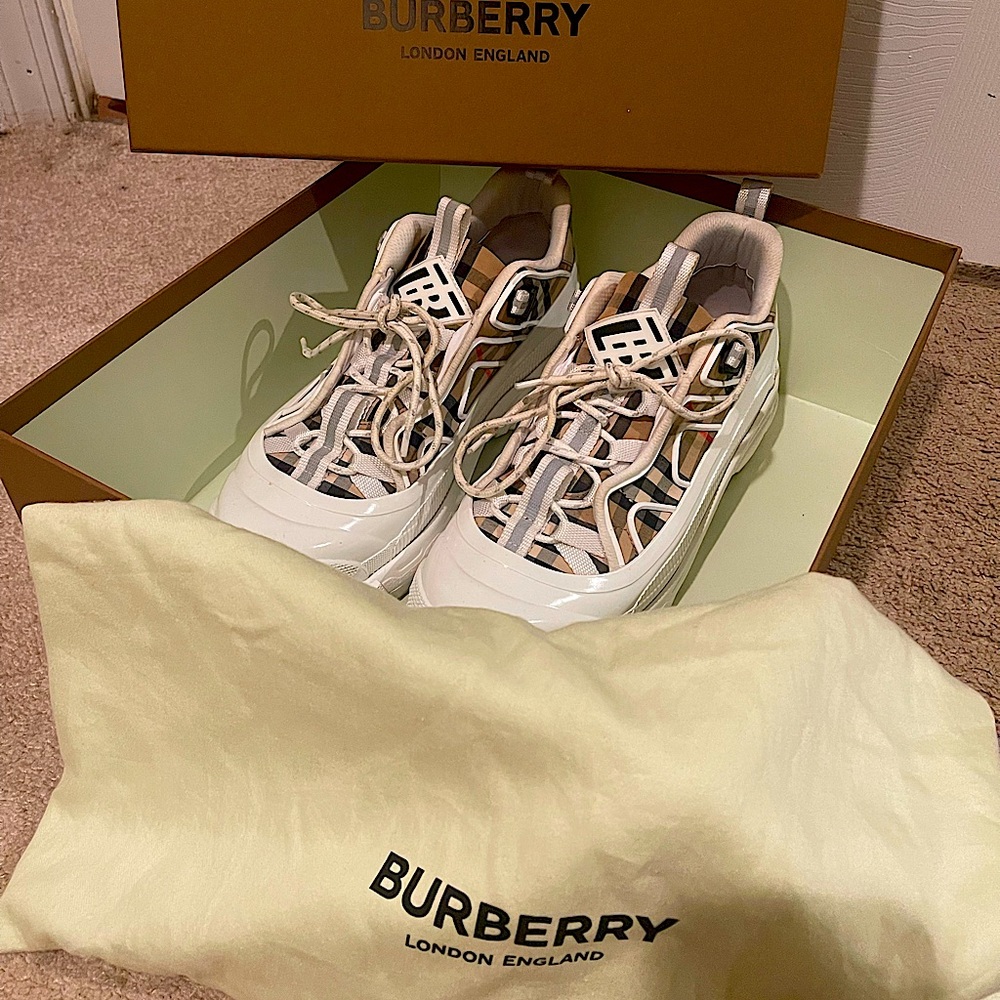 Burberry Arthur Check Sneaker. Size 11.5 US Mens. Excellent condition.